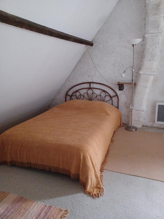 Gite Des Petites Ruelles : Familial Et Chaleureux Trôo Zewnętrze zdjęcie